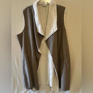 Allison Daley Women's Suede Tan and Cream Vest - 2X